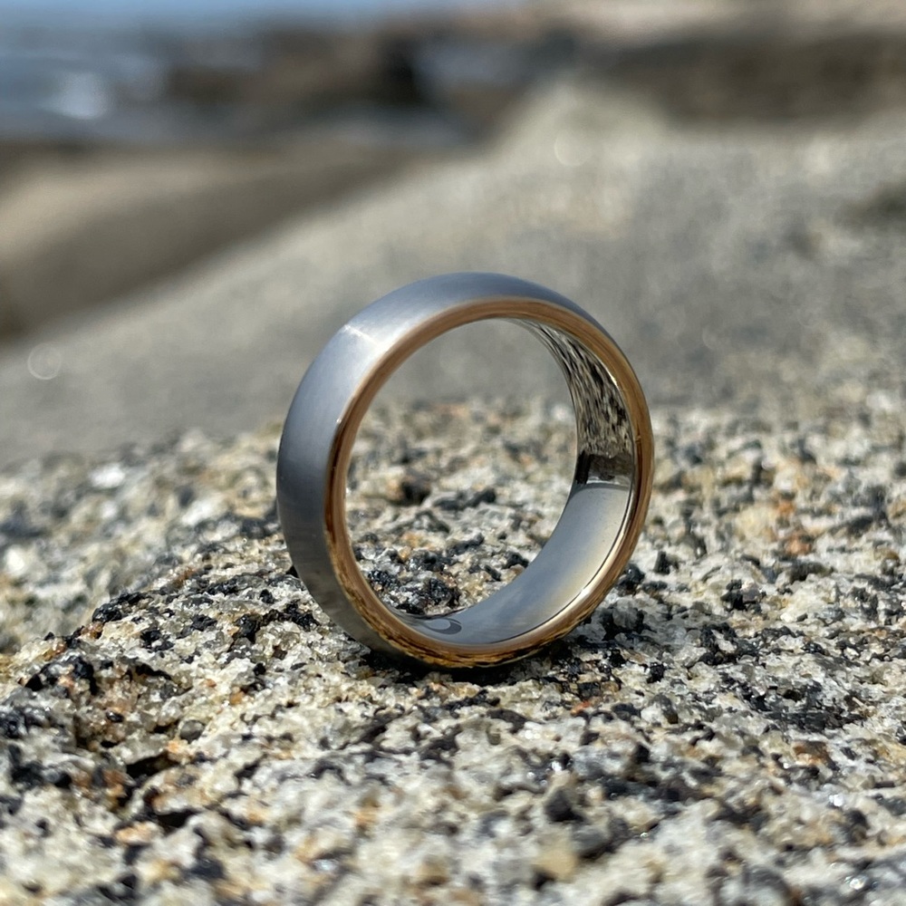 Pictora - Tungsten ring with rose gold UNISEX